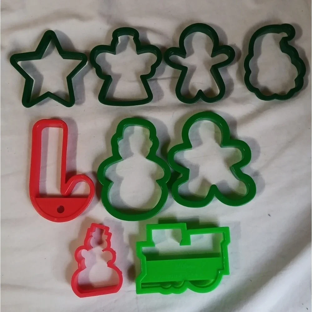 Christmas Cookie Cutters Plastic Lot‎ Of 9